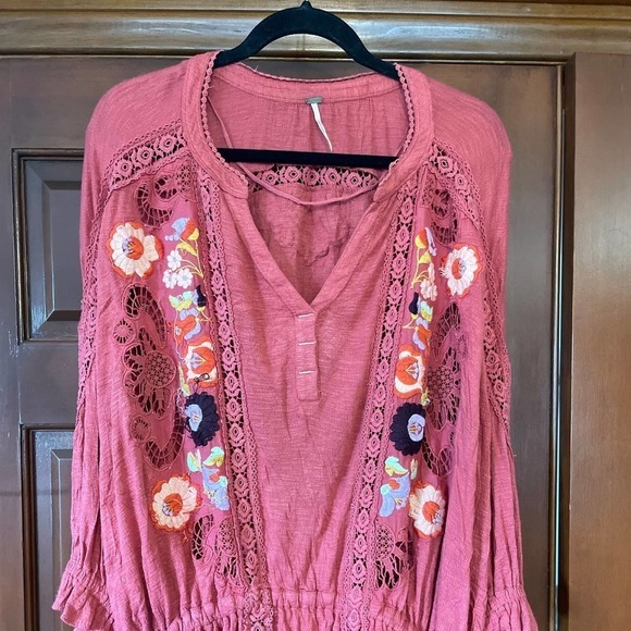 Free People Tops - Free People SERAFINA top size Small